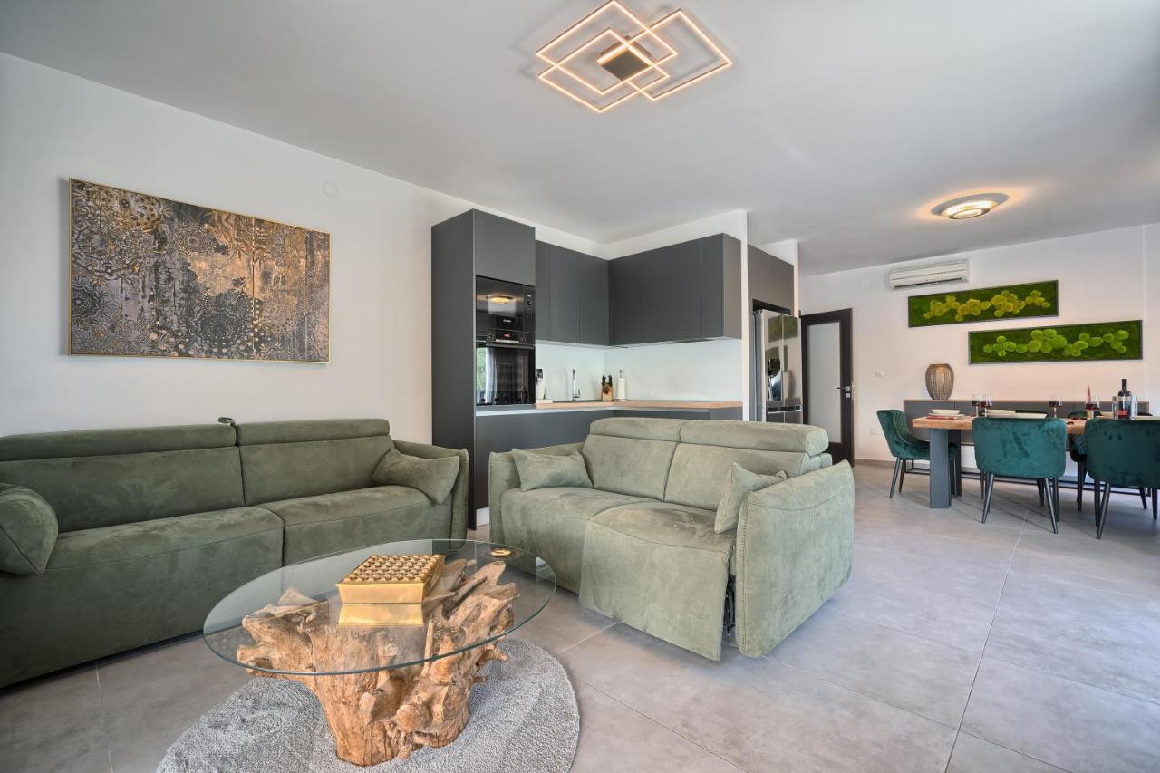 Liberty Living Apartments سبليت المظهر الخارجي الصورة