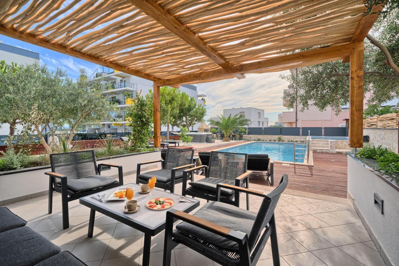 Liberty Living Apartments سبليت المظهر الخارجي الصورة